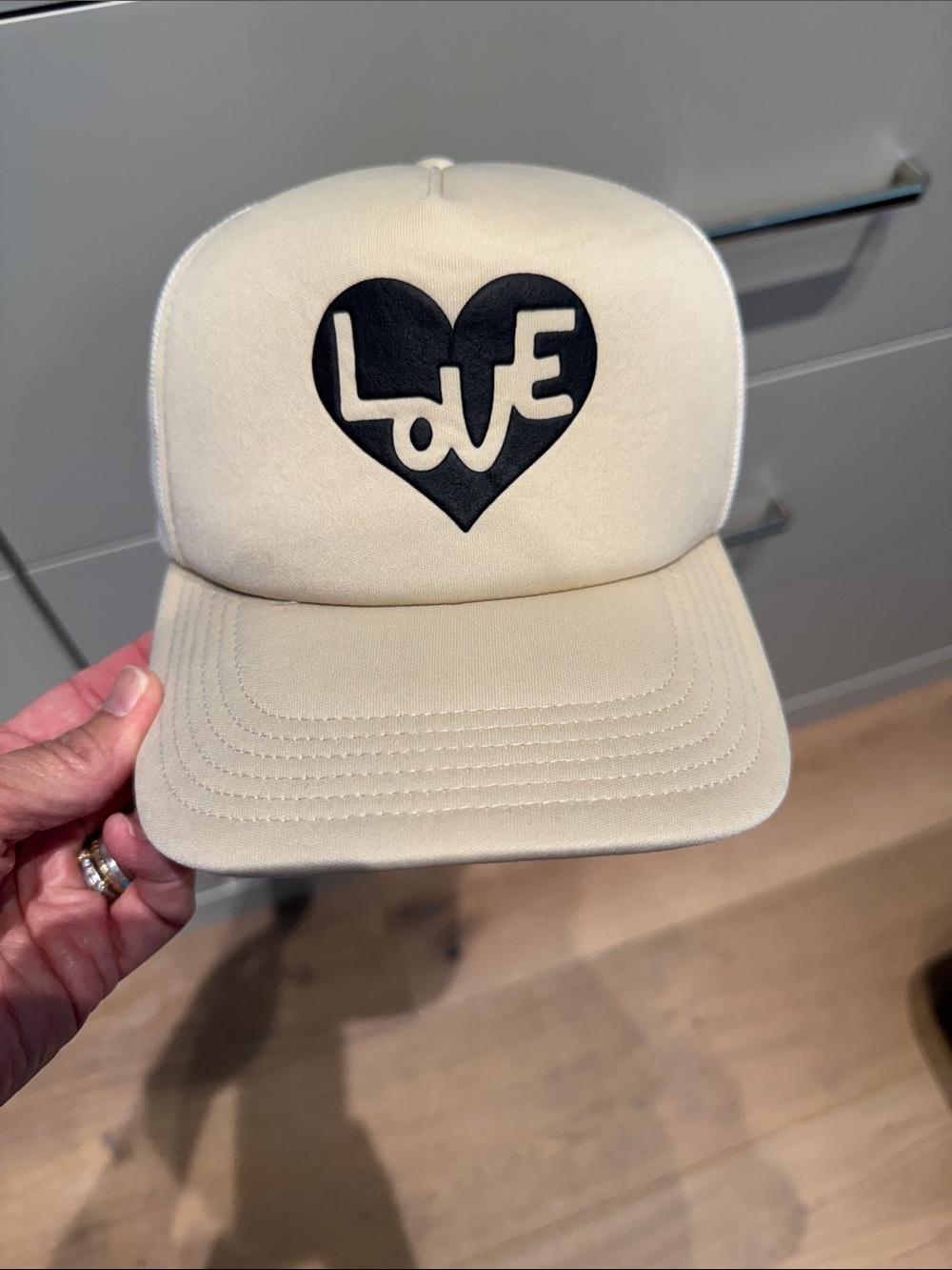 Spiritual Gangster beige LOVE trucker hat